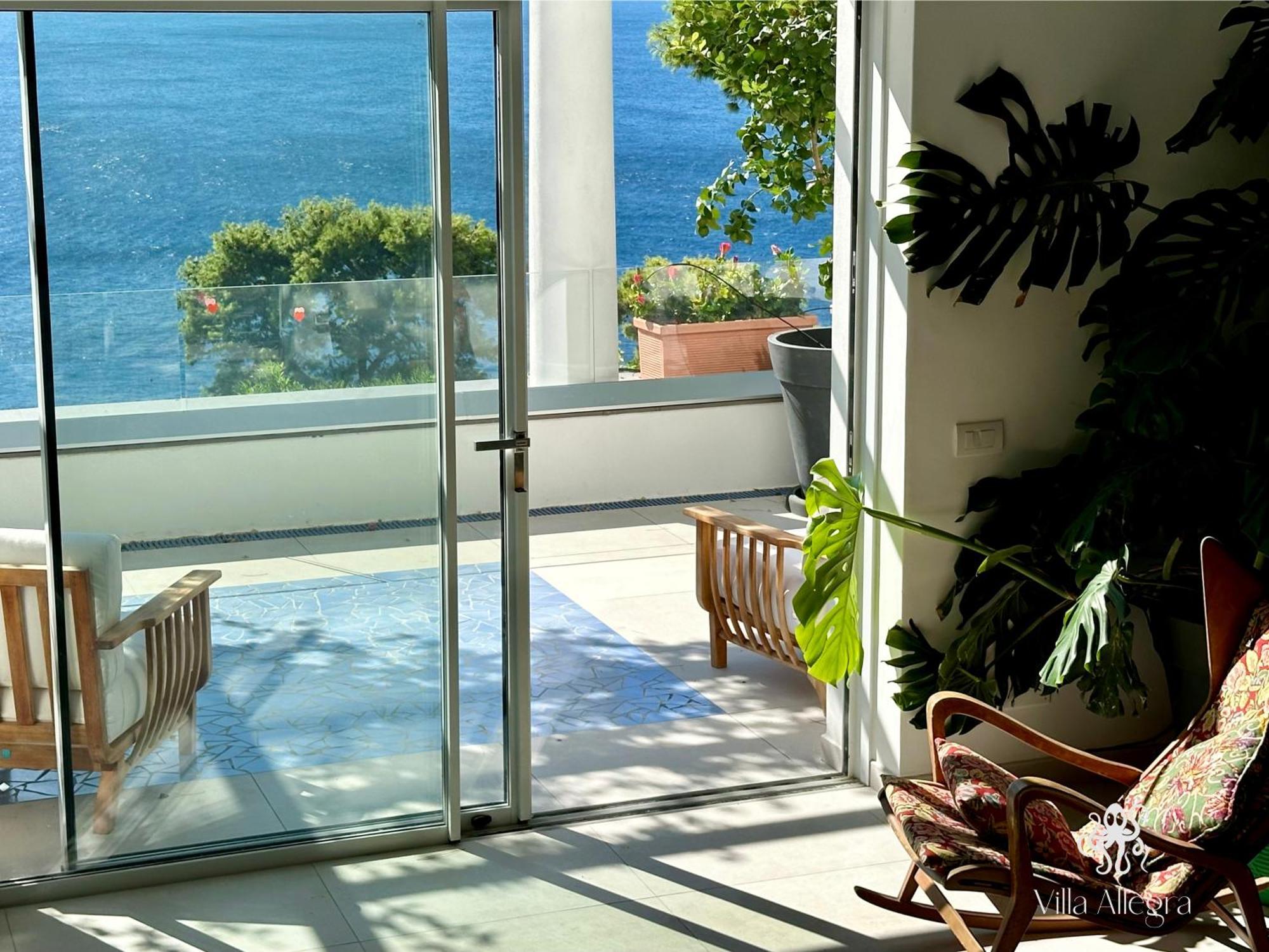 Allegra Villa Capri